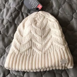 NWT Under Armour Fleece lined Hat